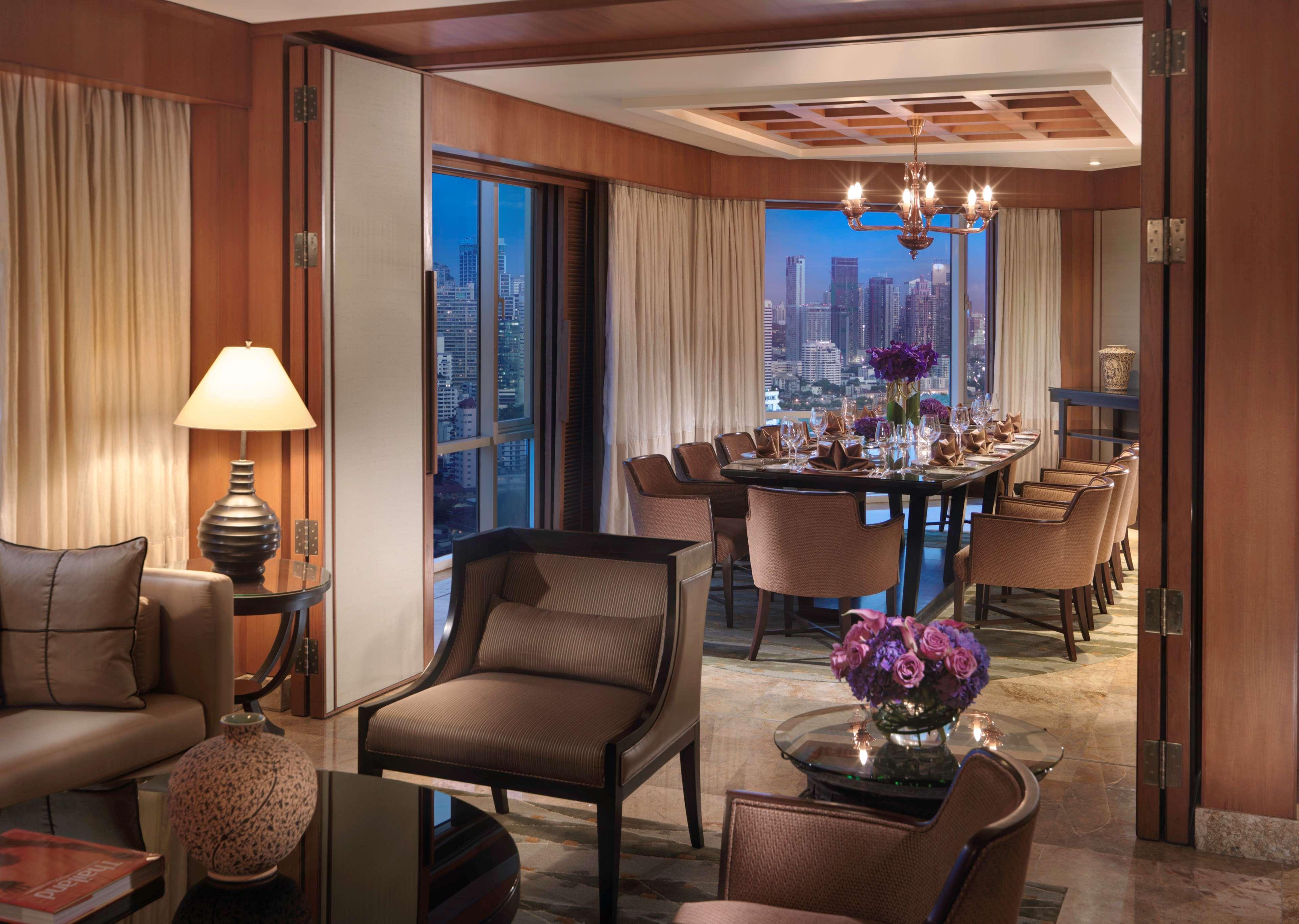 Conrad Bangkok Hotel Exterior foto A suite at the Mandarin Oriental, Bangkok
