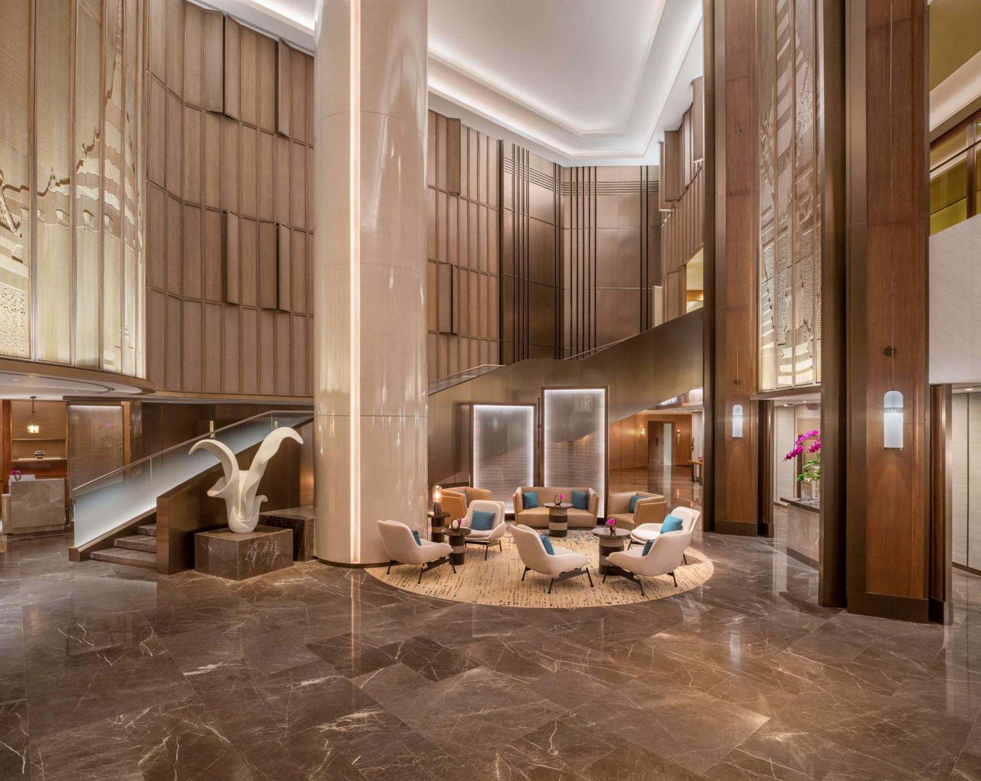 Conrad Bangkok Hotel Exterior foto The lobby of the hotel