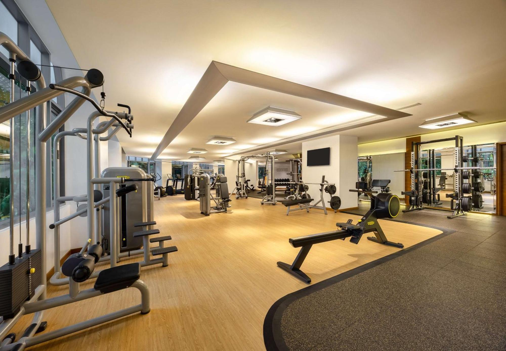 Conrad Bangkok Hotel Exterior foto The gym at the InterContinental Hotel, Seoul, South Korea