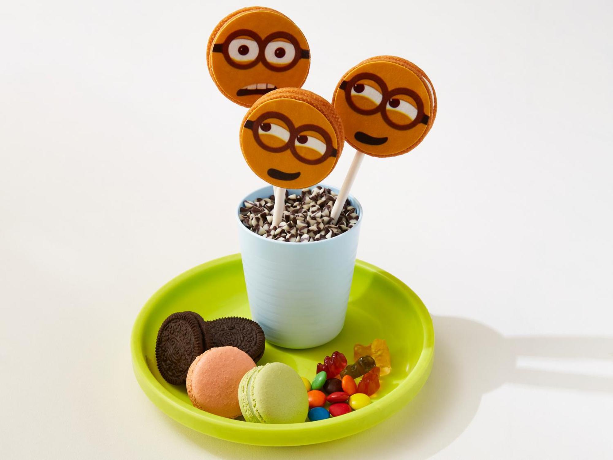 Conrad Bangkok Hotel Exterior foto Minion-themed desserts